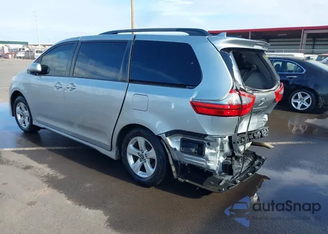 2020 Toyota Sienna Le из США, поврежденный, VIN 5TDKZ3DC0LS052900